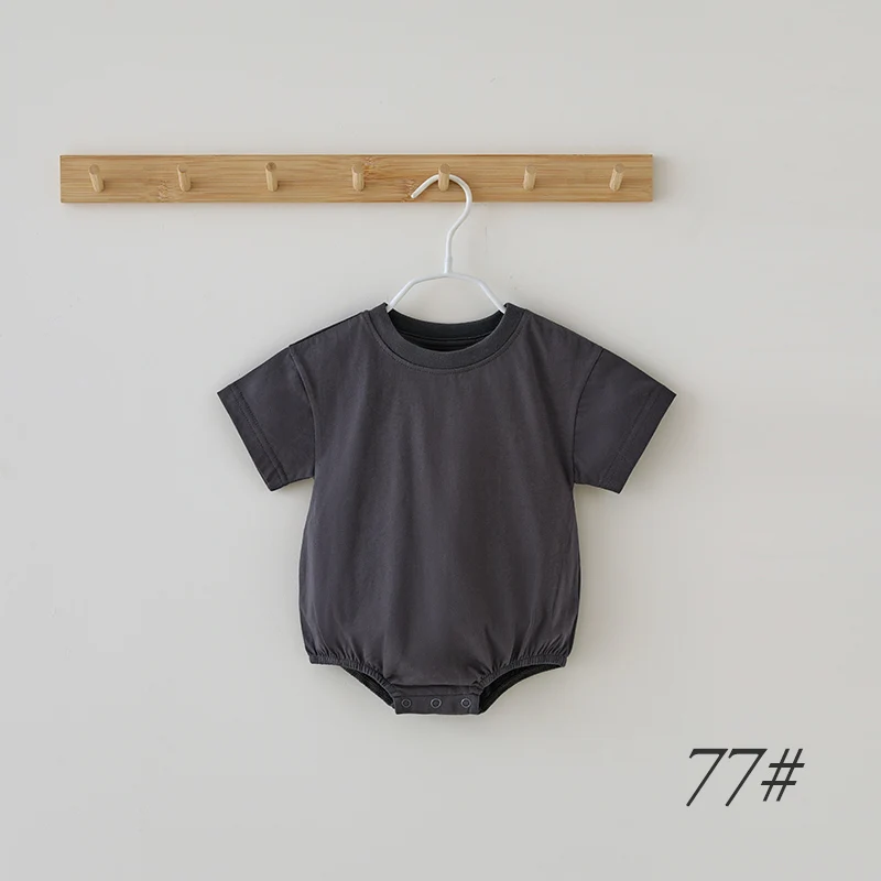 Soft bamboo blankets and pajamas displayed for wholesale buyers, showcasing eco-friendly, sustainable products ideal for B2B partnerships.