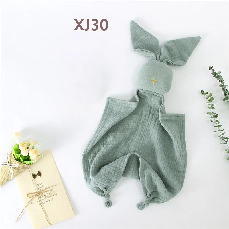 Soft bamboo pajamas in bulk for B2B wholesale; eco-friendly, breathable sleepwear perfect for retailers seeking sustainable inventory solutions.