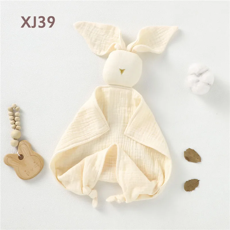 Eco-friendly bamboo mystery box for B2B wholesale—perfect for sustainable gifting, retail packaging, or unique product presentation solutions.